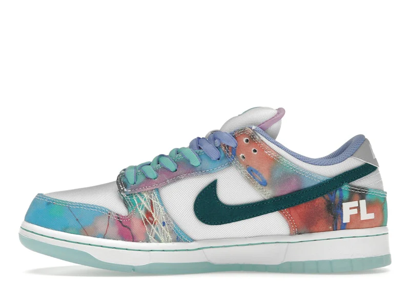 Nike SB Dunk Low Futura Laboratories Bleached Aqua - Image 3